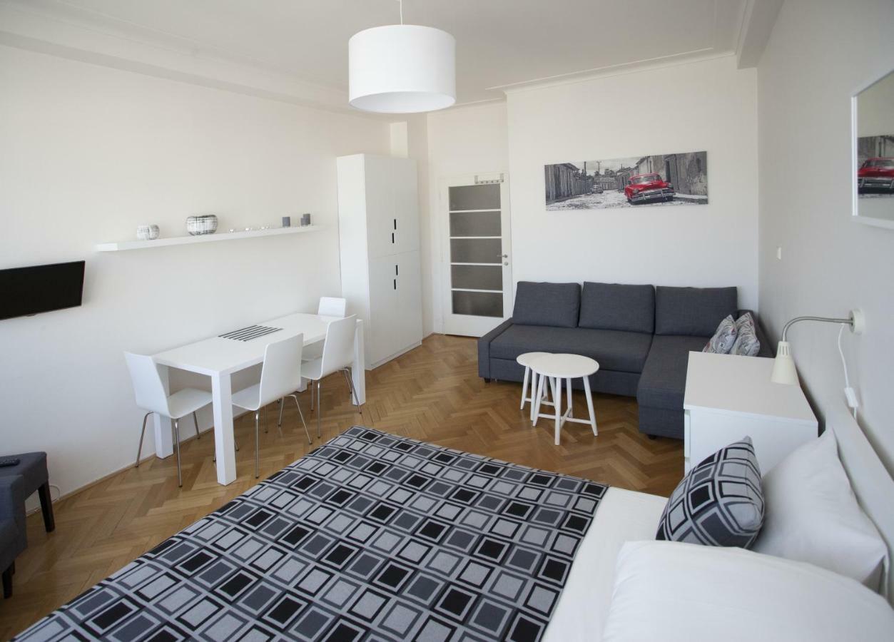 Casa Anna Opletalova Apartmán *